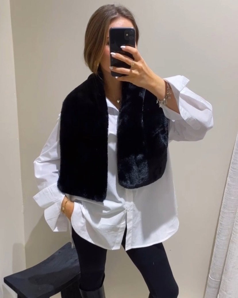Plush faux fur scarf