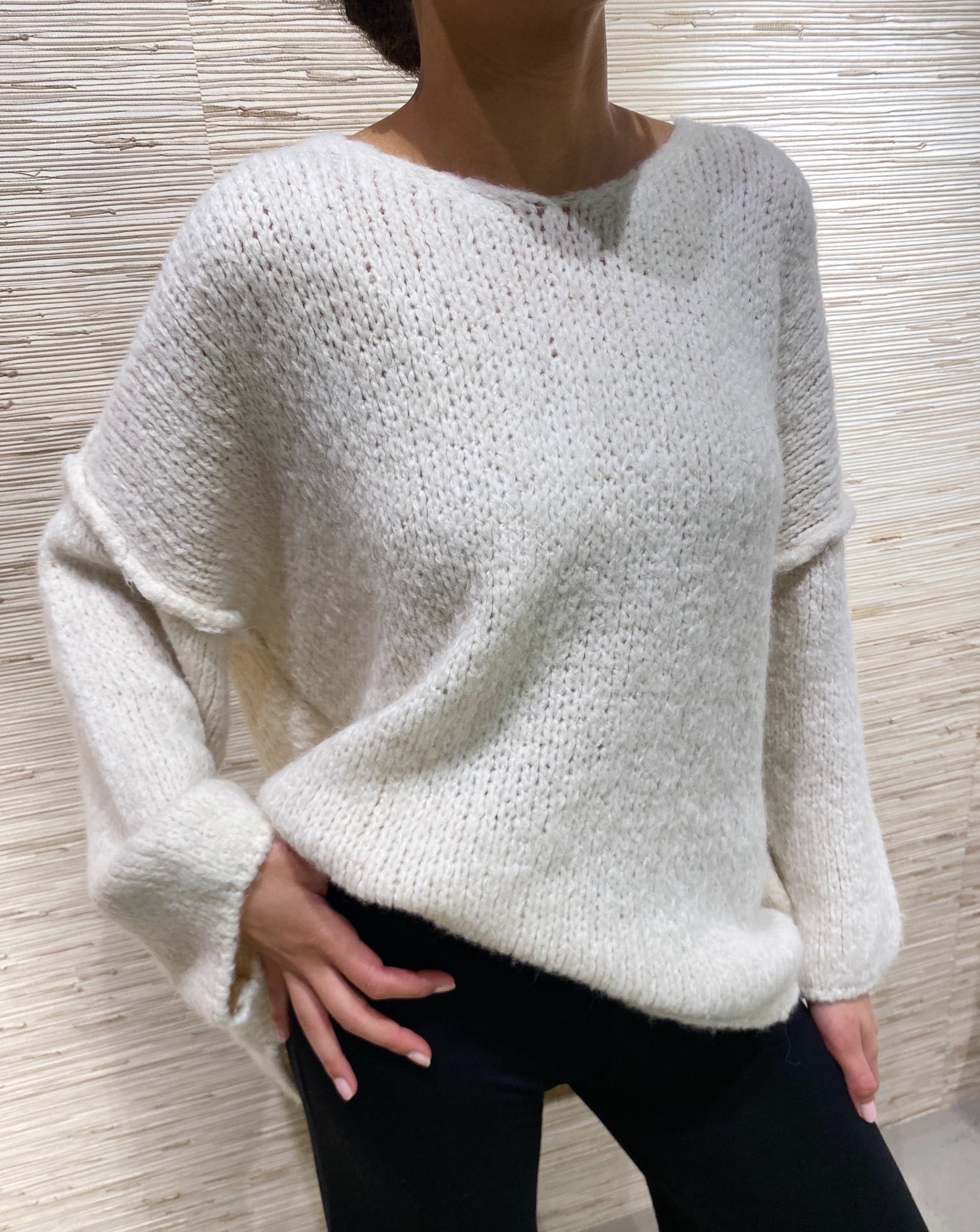 Airy knit open neck