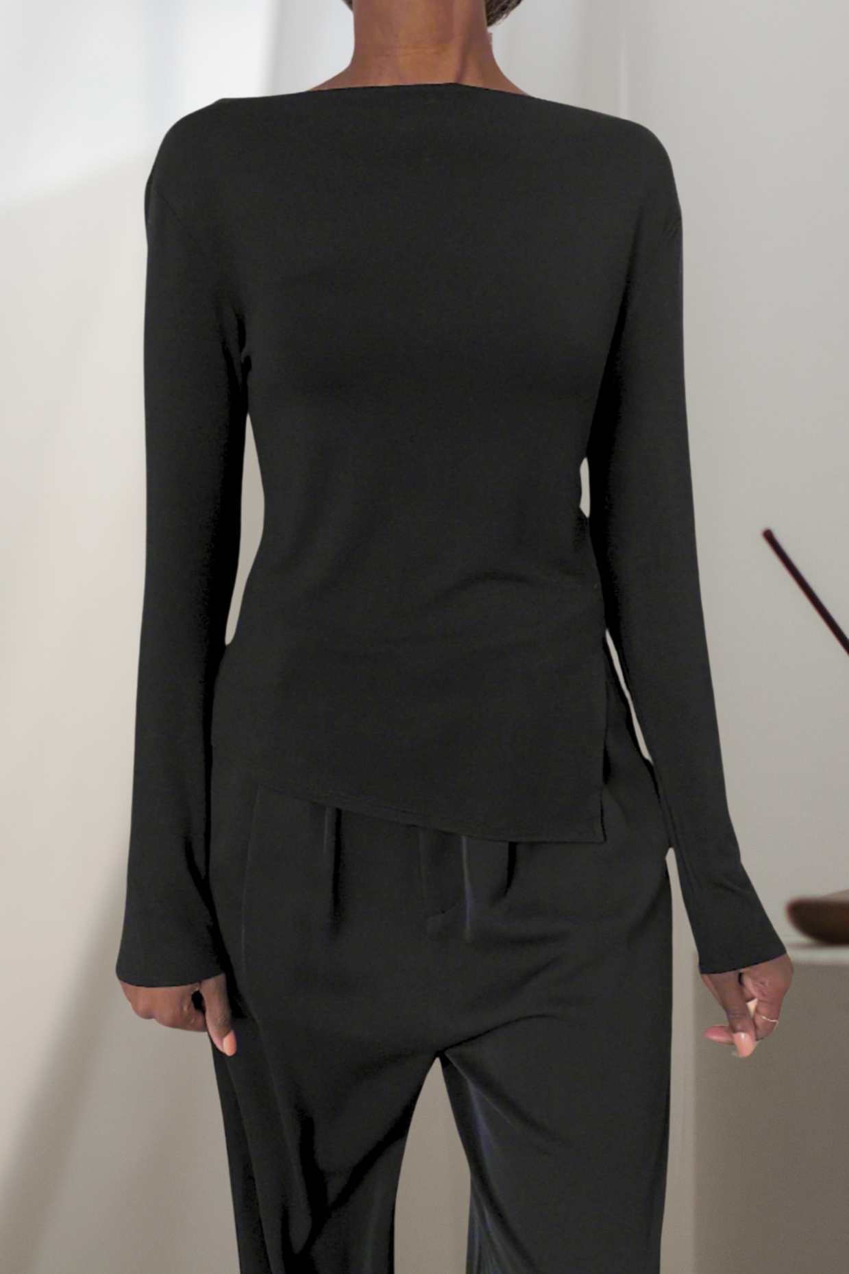 Bamboo slit boat neck - Black