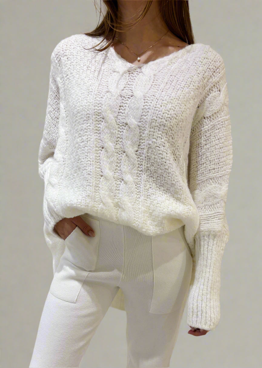 Airy Cable Knit